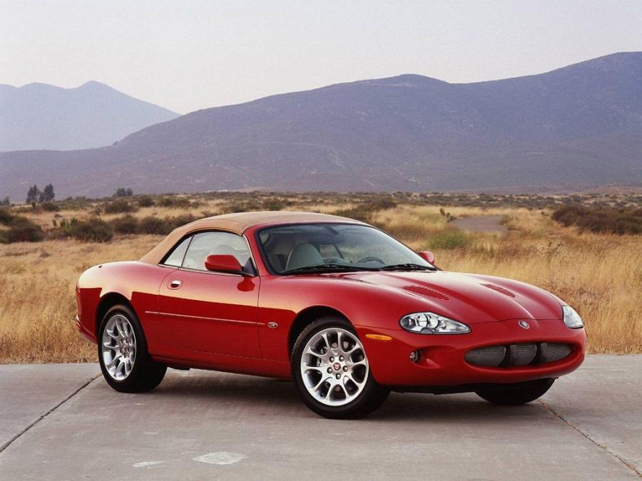  Jaguar XKR Convertible 1998 года  (фото 4 из 17)